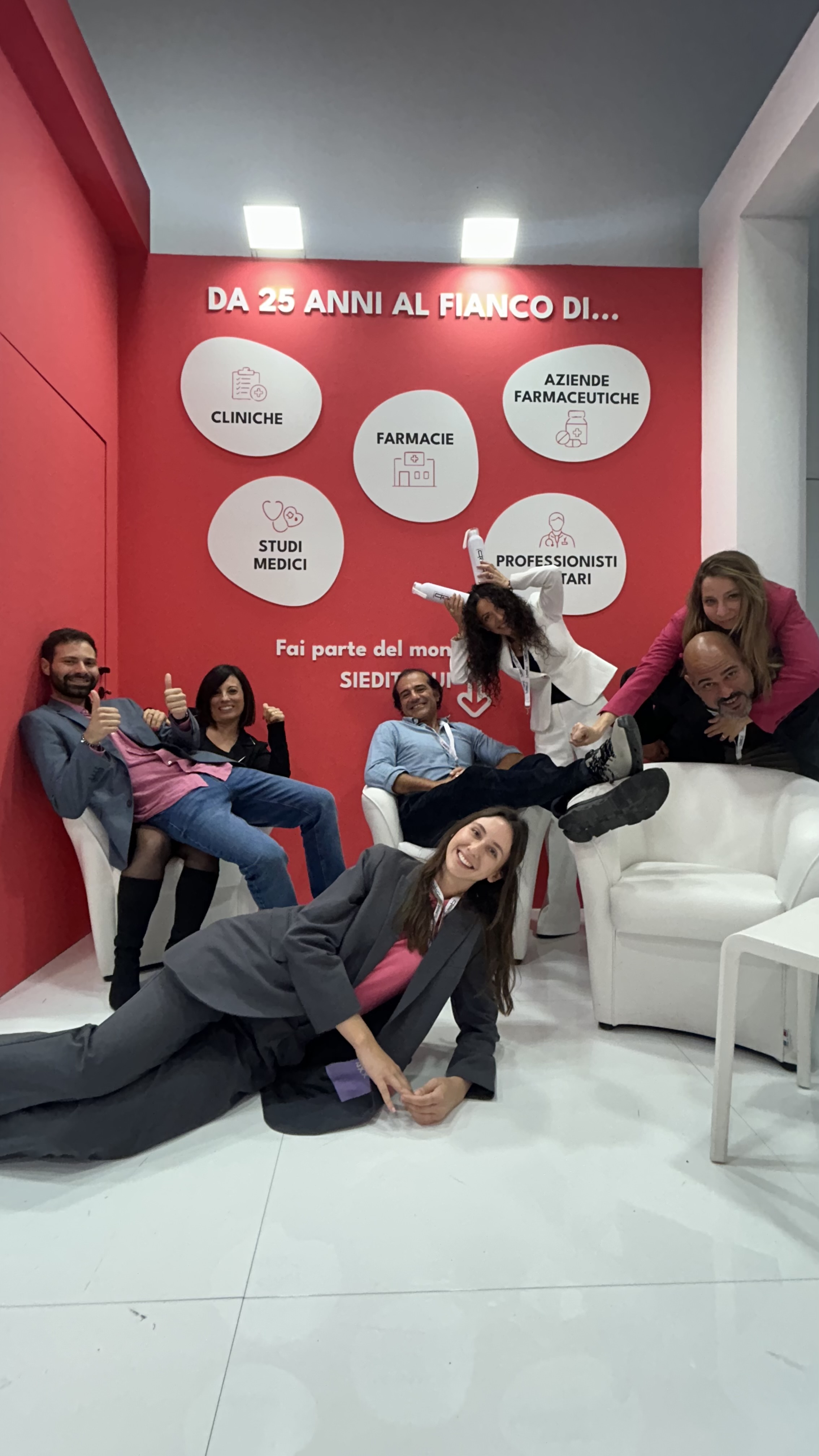 Il team di Yeb! a Cosmofarma 2026